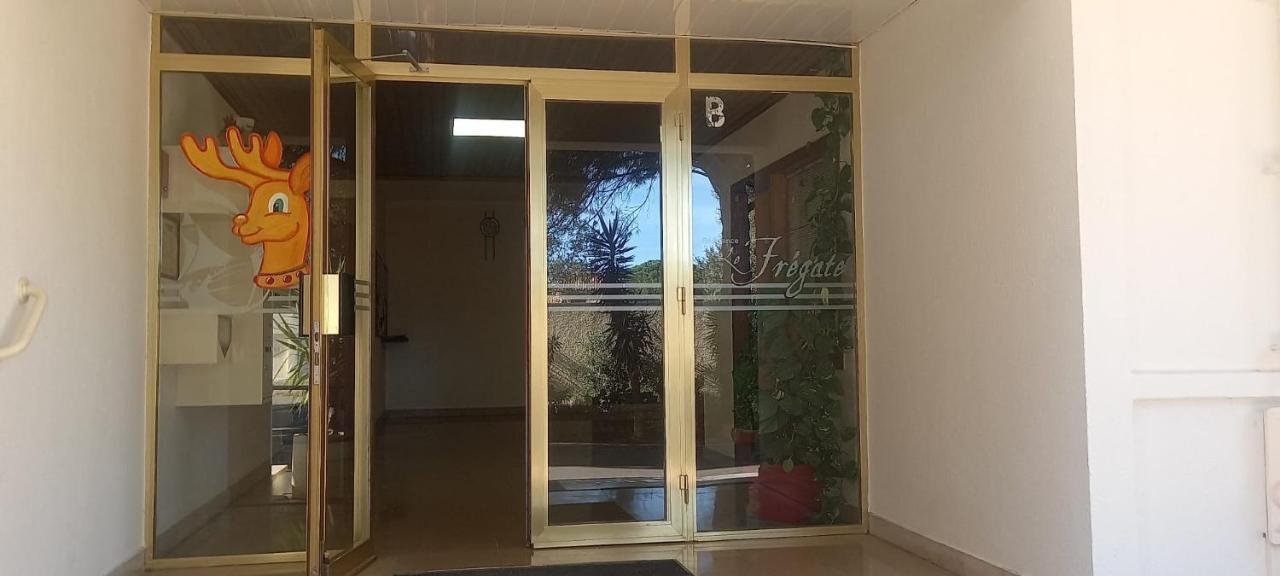 T3 Vue Sur Mer, Renove A Neuf, 4 A 6 Pers,65 M2-500 M De La Plage أرجيليه- سور- مير المظهر الخارجي الصورة